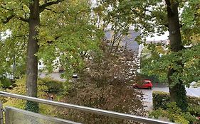 Exklusive, Gepflegte 2-Zimmer-Wohnung Mit Balkon Und Kueche/Bad In Ludwigsburg